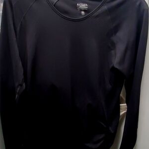Athleta long sleeved tip